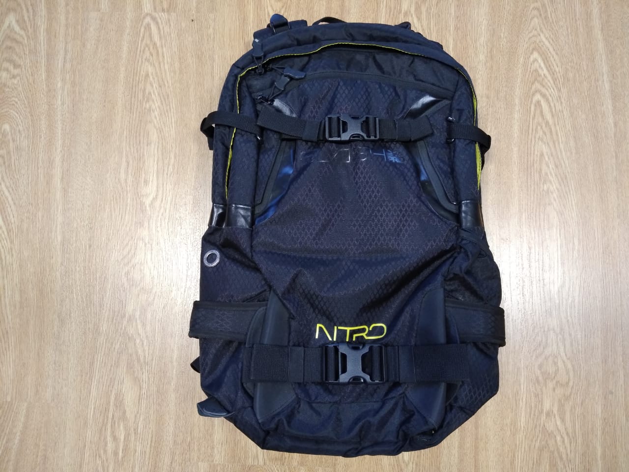 Mochila Nitro 25 L Usada En Buenas Condiciones